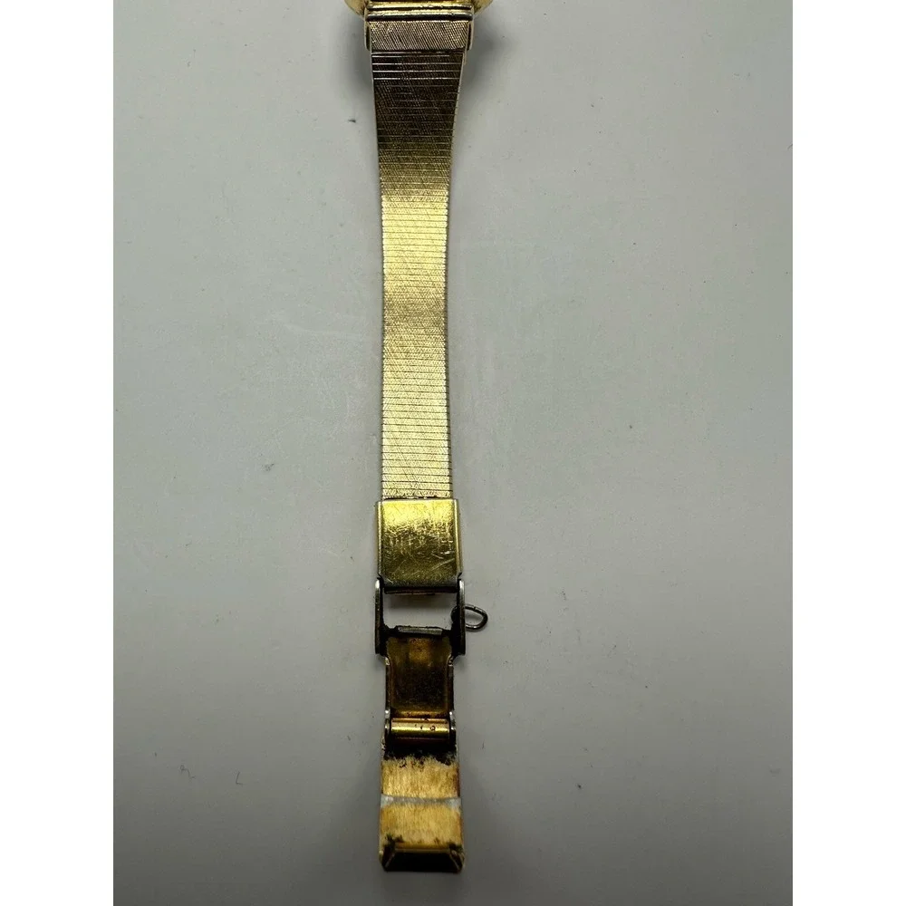 Pulsar Y480-7180 Ladies Watch 18MM 6.5